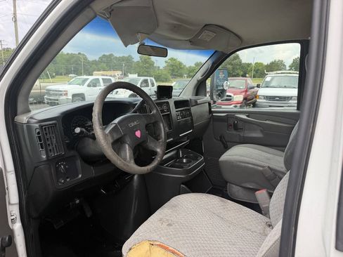 Used 2006 GMC Savana 3500 RWD image 8
