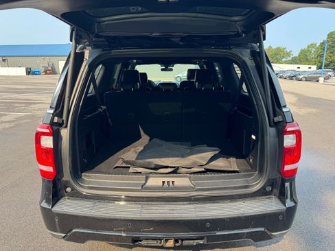 Used 2020 Ford Expedition Max XLT w/ Equipment Group 202A AWD/4WD image 14