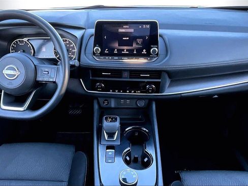 Used 2024 Nissan Rogue SV image 14