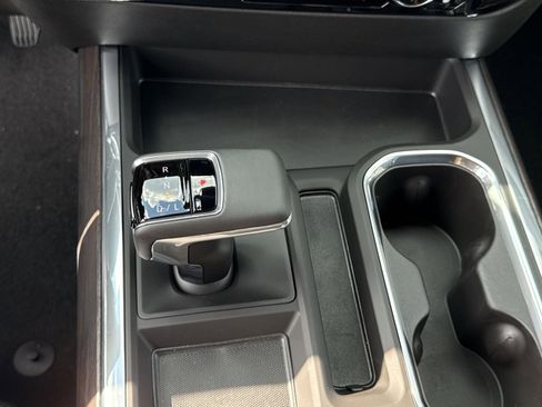 New 2026 GMC Sierra 1500 SLT w/ SLT Premium Package image 22