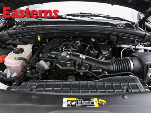Used 2023 Jeep Grand Cherokee L Limited AWD/4WD image 7
