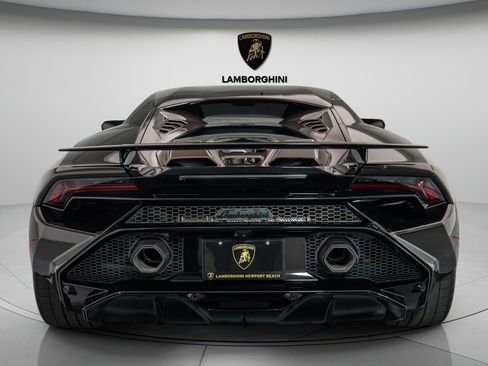 Used 2024 Lamborghini Huracan Tecnica RWD image 5