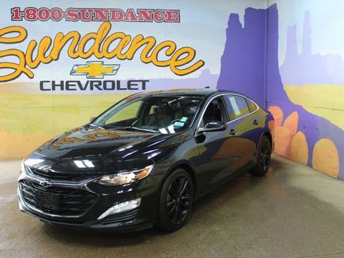 Used 2024 Chevrolet Malibu LT w/ Midnight Edition FWD image 2