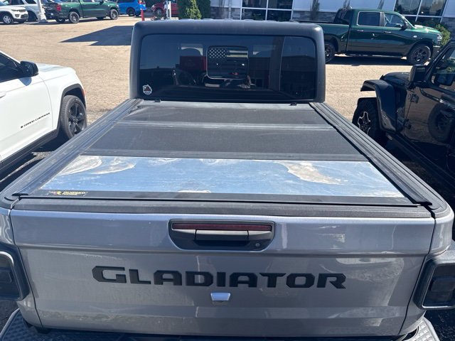 Used 2020 Jeep Gladiator Overland AWD/4WD image 12