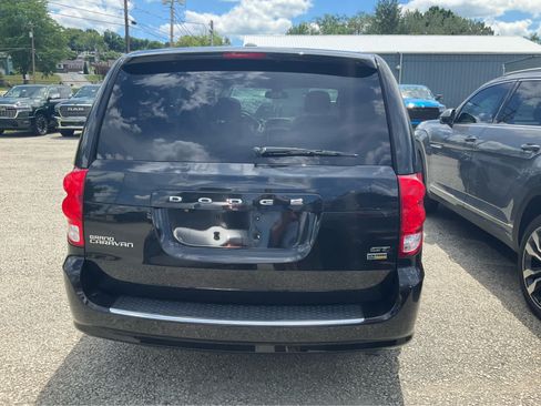 Used 2019 Dodge Grand Caravan GT FWD image 4