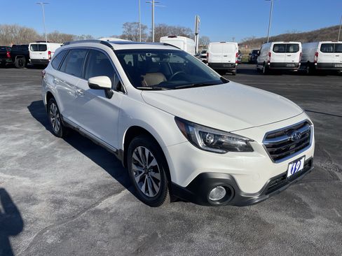 Used 2019 Subaru Outback 2.5i Touring w/ Popular Package #3A image 11