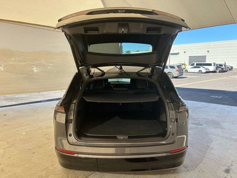 Used 2025 Jeep Wagoneer S Launch Edition image 6