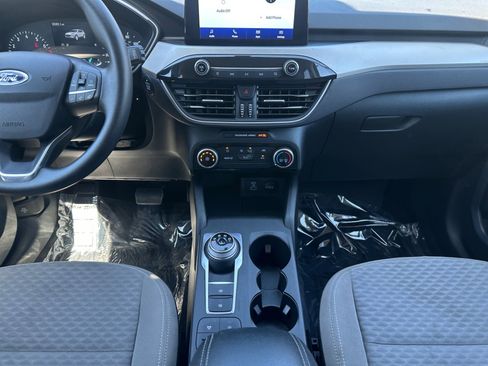 Used 2022 Ford Escape SE image 11