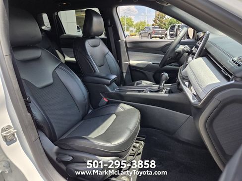 Used 2024 Jeep Compass Latitude AWD/4WD image 15