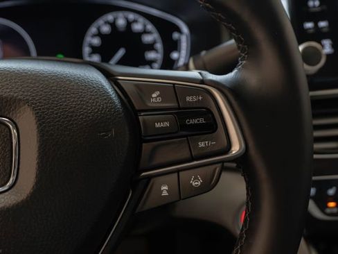 Certified 2018 Honda Accord Touring image 23
