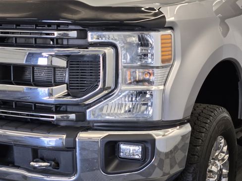 Used 2022 Ford F250 XLT w/ XLT Premium Package image 8