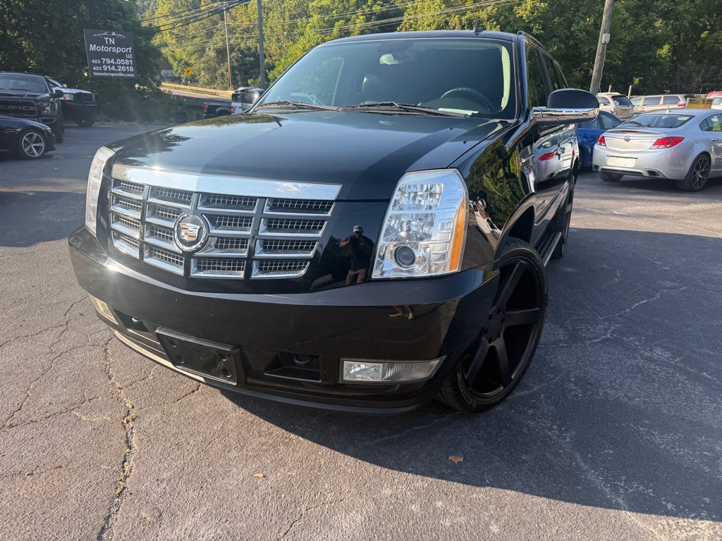 Used 2011 Cadillac Escalade AWD image 12