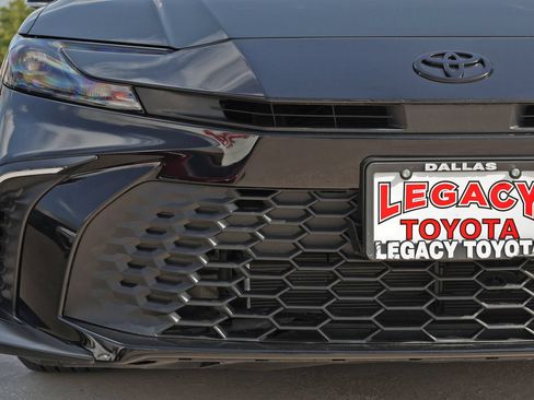 Used 2026 Toyota Camry SE w/ Convenience Package FWD image 11