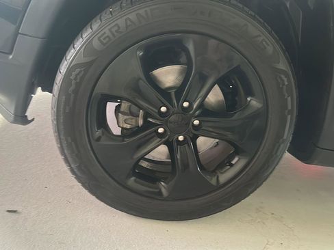 Used 2019 Jeep Compass Latitude AWD/4WD image 29