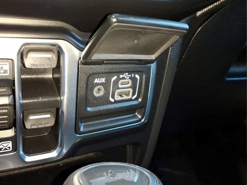 Used 2022 Jeep Wrangler Unlimited Sport AWD/4WD image 9
