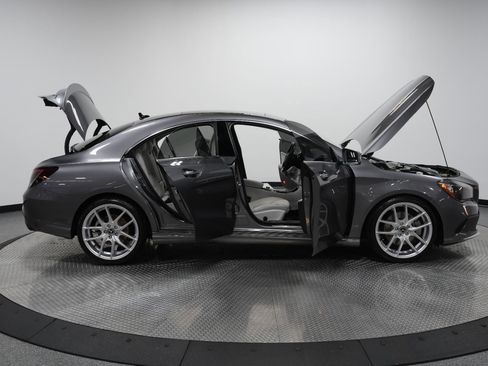 Used 2019 Mercedes-Benz CLA 250 CLA 250 image 9