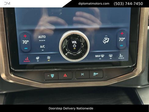 Used 2025 Ford F150 Lightning Lariat image 35