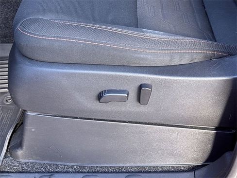 Used 2022 Nissan Frontier PRO-4X image 22