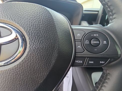 Used 2025 Toyota Corolla SE FWD image 15