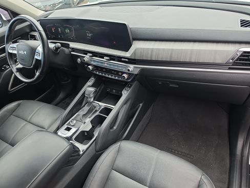 Certified 2023 Kia Telluride EX w/ EX Captain's Chair Package FWD image 12