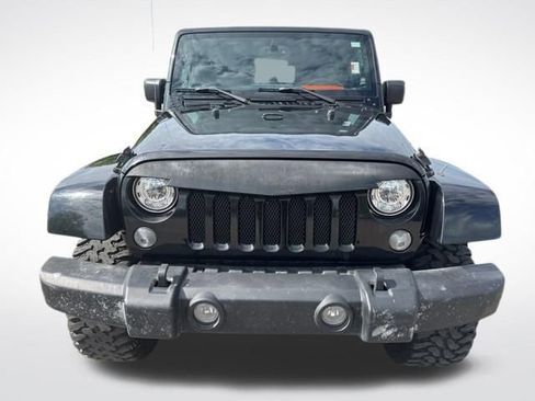 Used 2017 Jeep Wrangler Unlimited Sahara w/ Connectivity Group AWD/4WD image 8