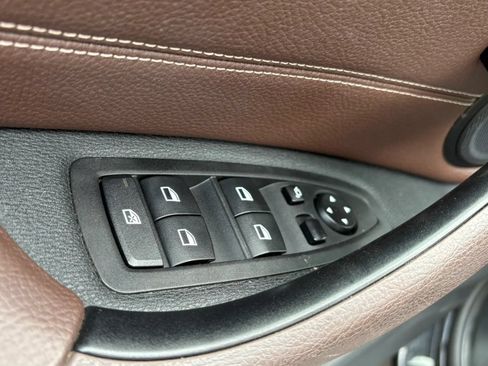 Used 2016 BMW X1 xDrive28i AWD/4WD image 16