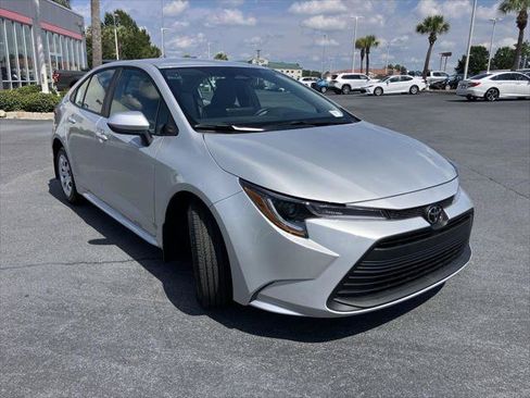 Certified 2026 Toyota Corolla LE FWD image 7