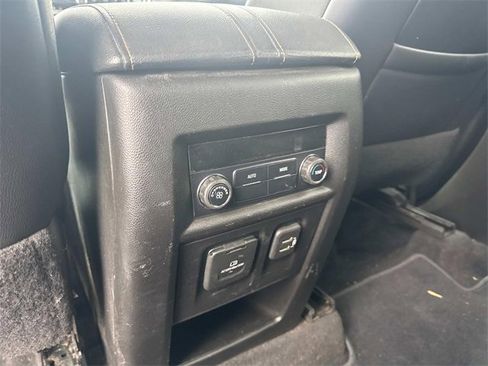 Used 2021 Chevrolet Traverse RS w/ LPO, Cargo Package image 17