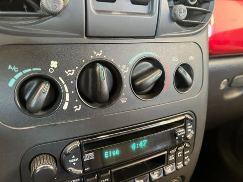 Used 2005 Chrysler PT Cruiser Touring image 21