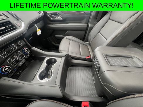 Used 2024 Chevrolet Tahoe High Country w/ Premium Package AWD/4WD image 16