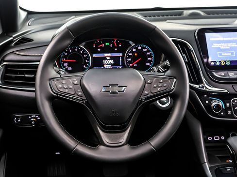 Used 2024 Chevrolet Equinox Premier image 18