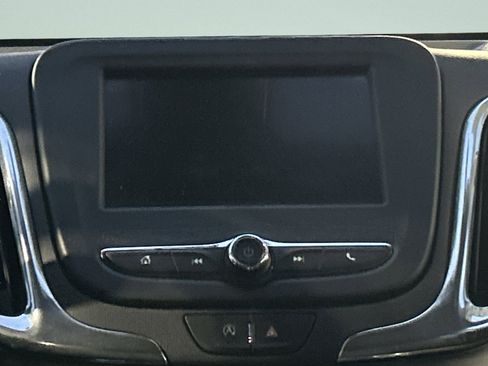 Used 2023 Chevrolet Equinox LT w/ LPO, Floor Liner Package image 18