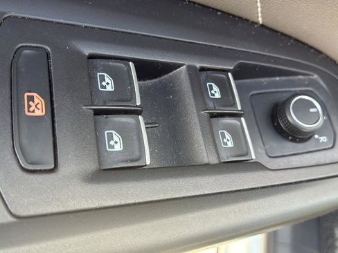 Used 2022 Volkswagen Atlas SE w/ Panoramic Sunroof Package FWD image 21