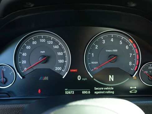 Used 2018 BMW M3 image 36