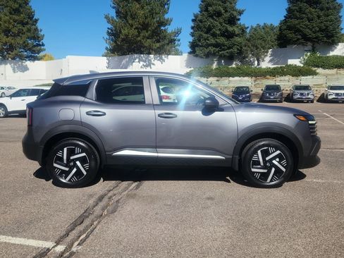 Certified 2025 Nissan Kicks SV image 2