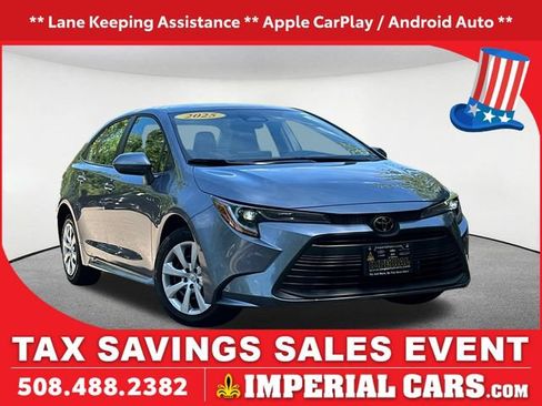 Used 2025 Toyota Corolla LE FWD image 1