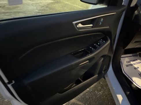 Used 2019 Ford Edge SEL w/ Cold Weather Package image 11