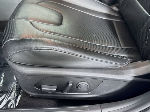 Used 2024 Hyundai Elantra Limited FWD image 16