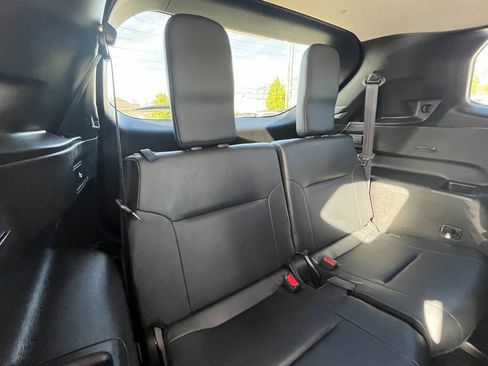 Used 2022 Mitsubishi Outlander SE image 16