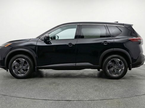 Used 2025 Nissan Rogue SV image 5