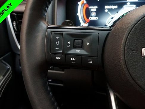 Certified 2022 Nissan Rogue Platinum w/ Head-Up Display Package image 22