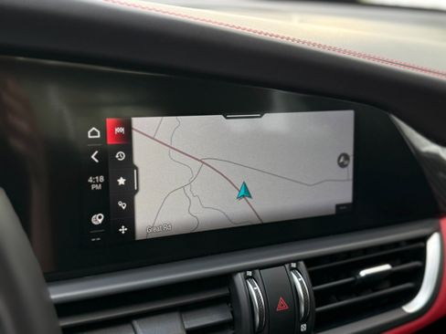 Used 2021 Alfa Romeo Giulia Quadrifoglio image 19