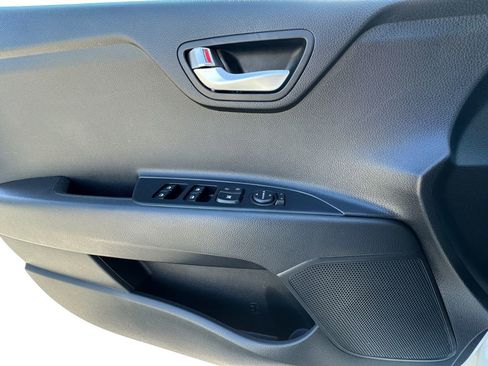 Used 2022 Kia Rio S w/ Technology Package image 11