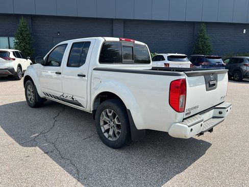 Used 2020 Nissan Frontier SV AWD/4WD image 5