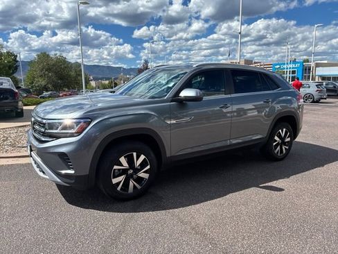 Used 2022 Volkswagen Atlas Cross Sport SE AWD/4WD image 3
