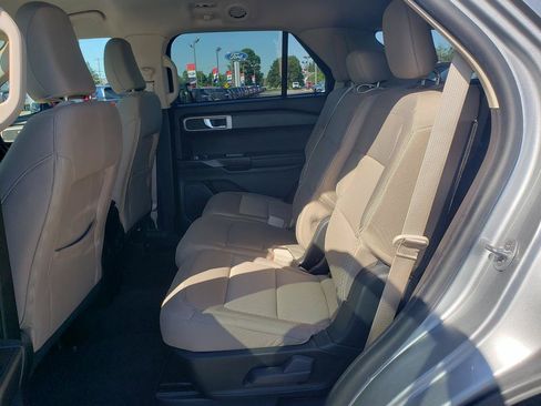 Used 2022 Ford Explorer 4WD image 12