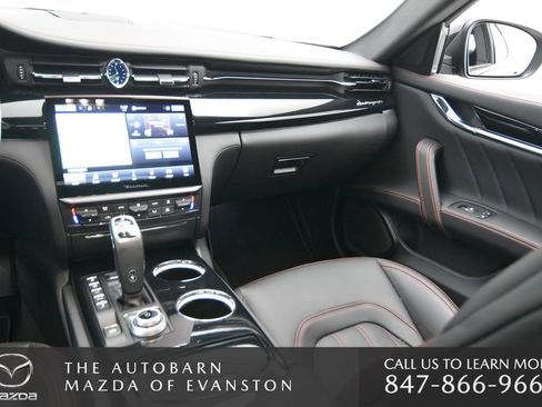 Used 2022 Maserati Quattroporte Modena Q4 image 44