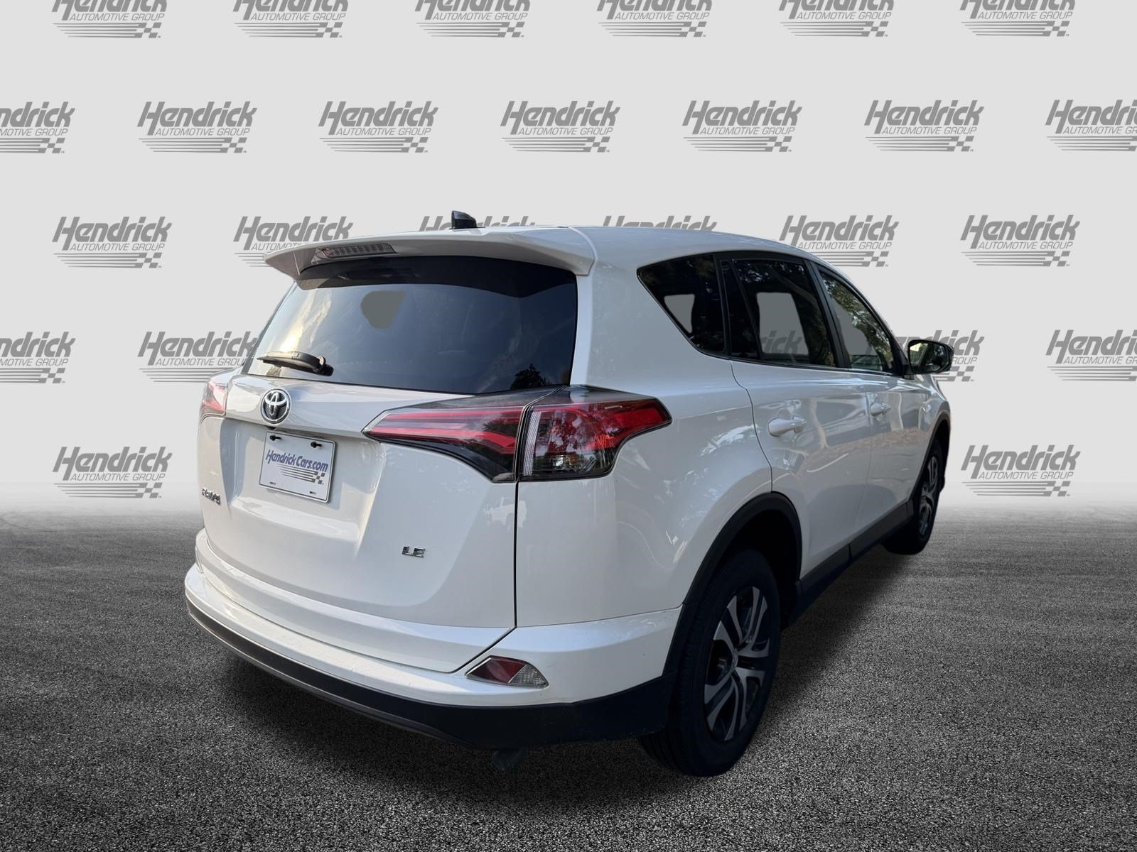 Used 2017 Toyota RAV4 LE FWD image 9