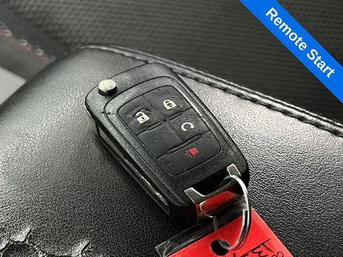 Used 2017 GMC Terrain SLE w/ Convenience Package FWD image 2