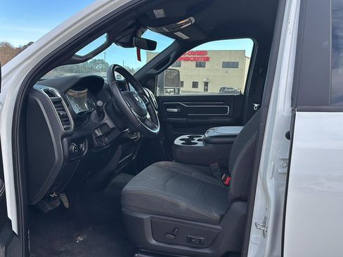 Used 2024 RAM 2500 Big Horn w/ Safety Group image 10